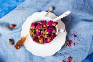 عرضه گل محمدی تازه با کیفیت و ممتاز